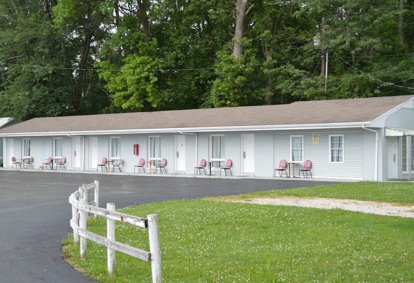 Great Lakes Motel