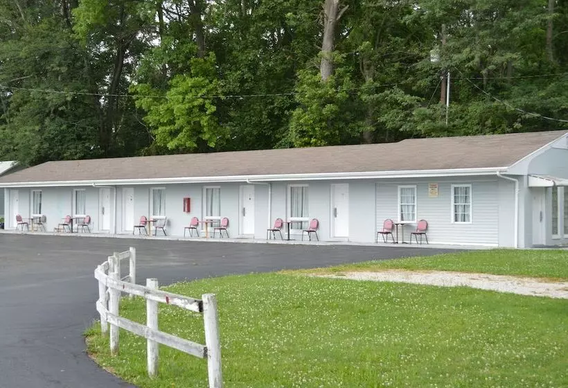 Great Lakes Motel