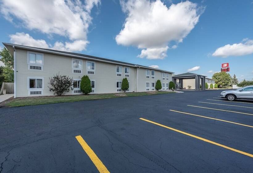 فندق American Inn And Suites Dundee