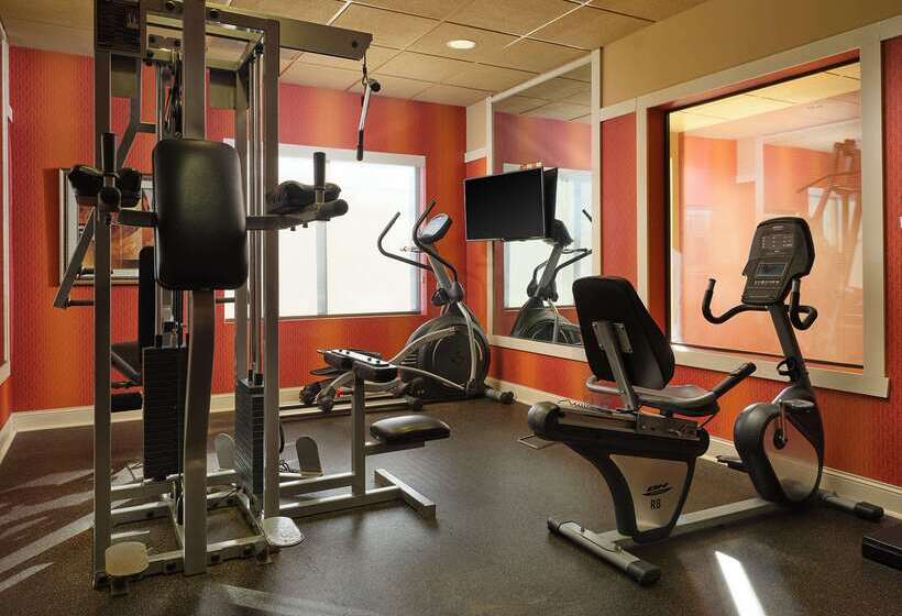 בית מלון כפרי Best Western Plus Tupelo Inn & Suites