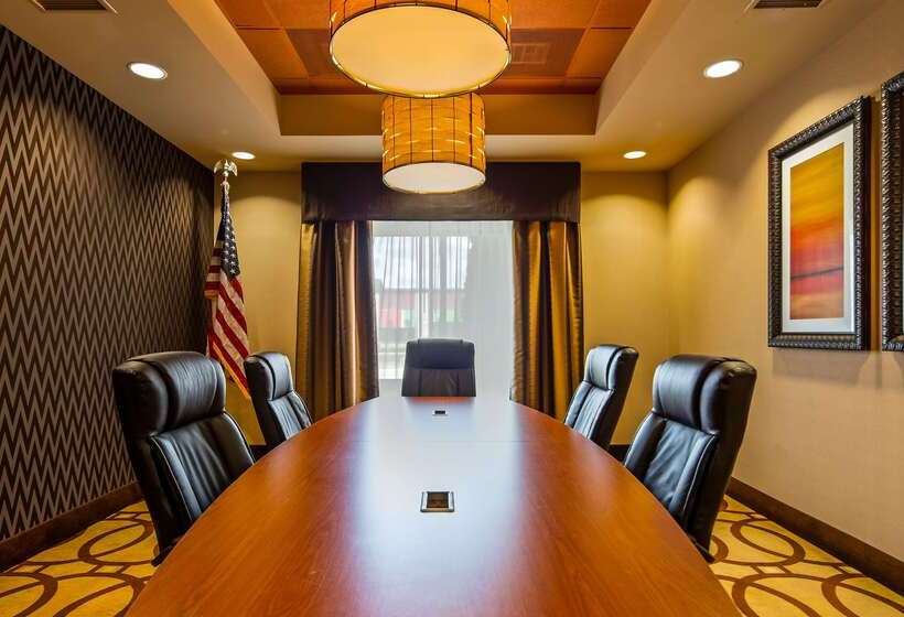 בית מלון כפרי Best Western Plus Tupelo Inn & Suites