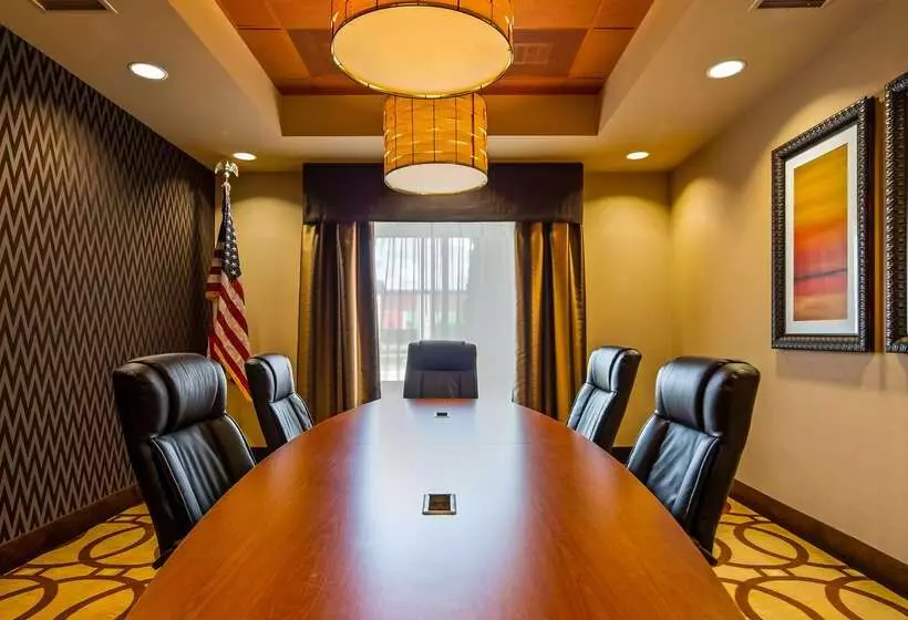 בית מלון כפרי Best Western Plus Tupelo Inn & Suites