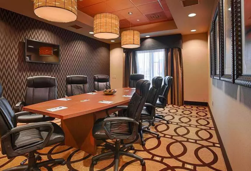 בית מלון כפרי Best Western Plus Tupelo Inn & Suites