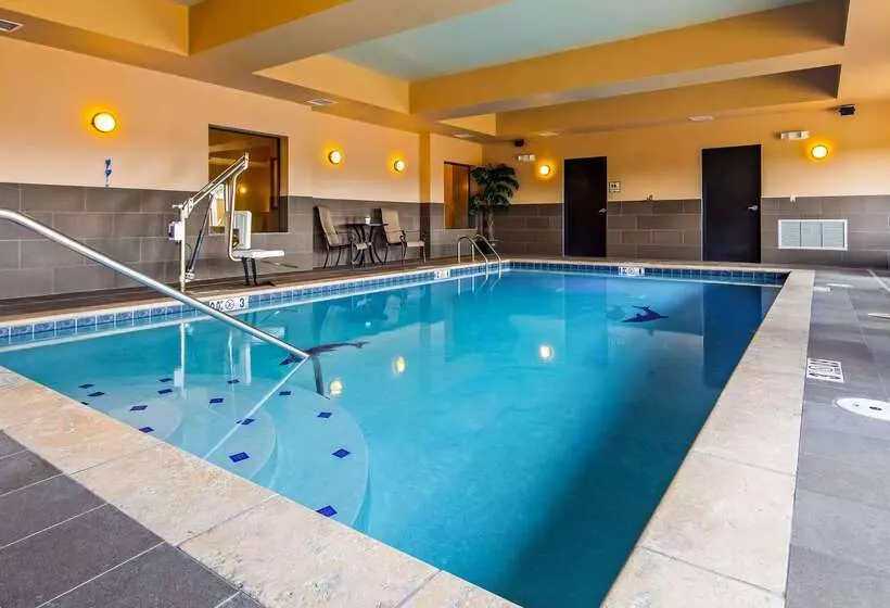 בית מלון כפרי Best Western Plus Tupelo Inn & Suites