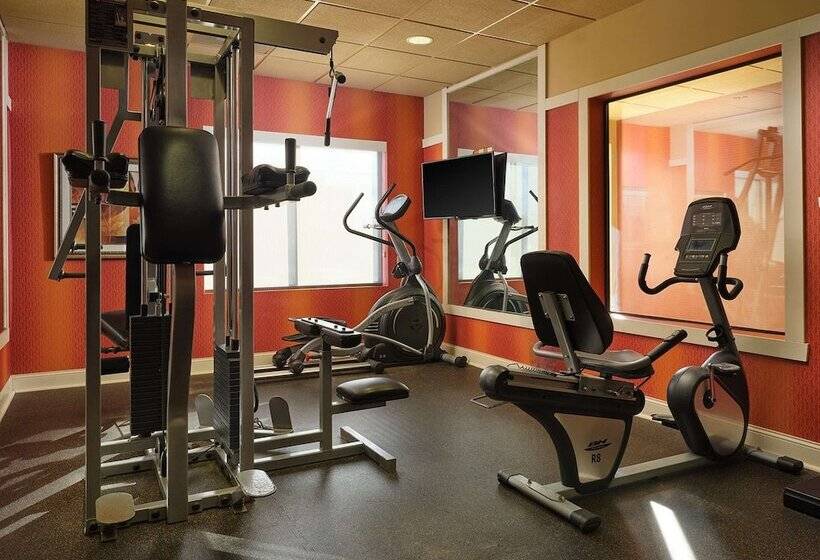 בית מלון כפרי Best Western Plus Tupelo Inn & Suites