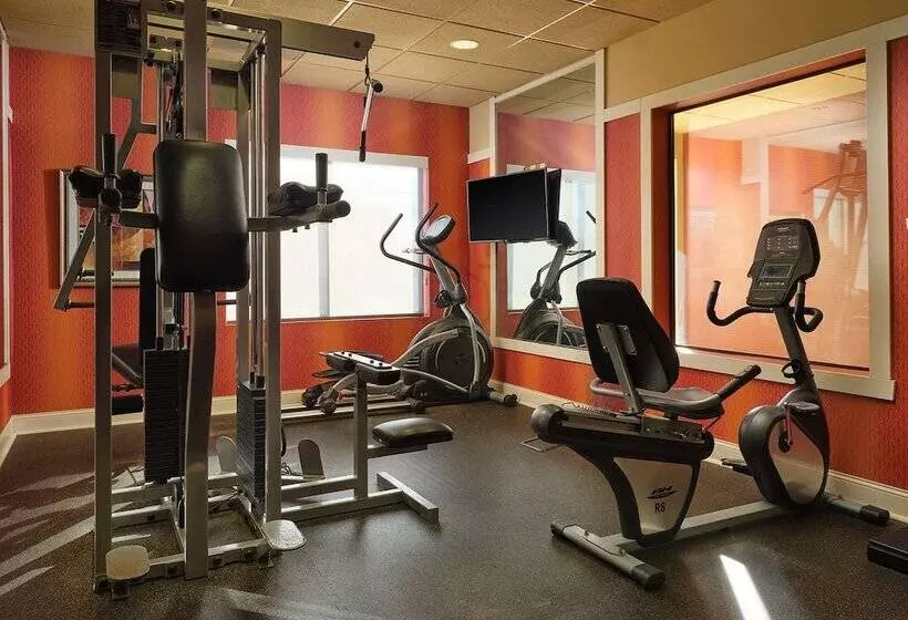 בית מלון כפרי Best Western Plus Tupelo Inn & Suites