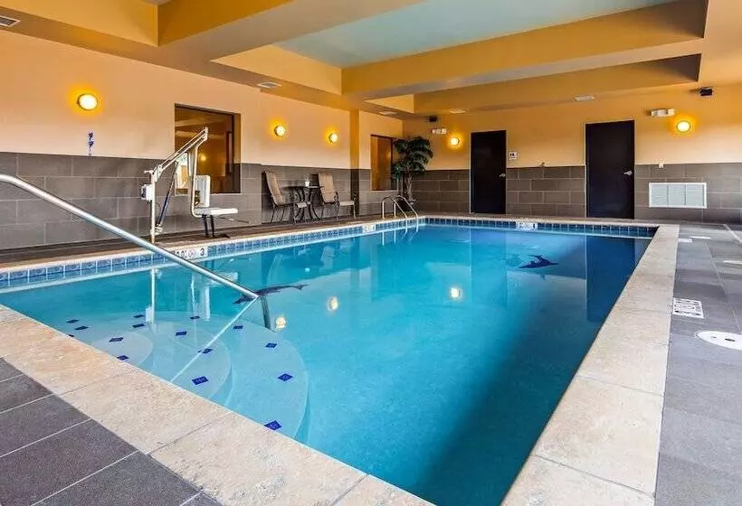 בית מלון כפרי Best Western Plus Tupelo Inn & Suites