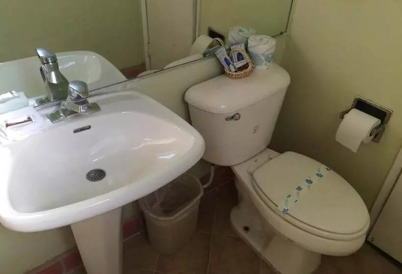 Отель Budget Inn And Suites El Centro