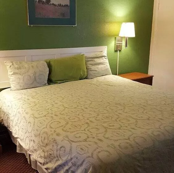 Отель Budget Inn And Suites El Centro
