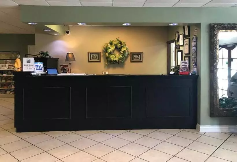 Отель Carmel Inn And Suites Thibodaux
