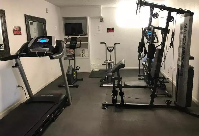 Отель Carmel Inn And Suites Thibodaux