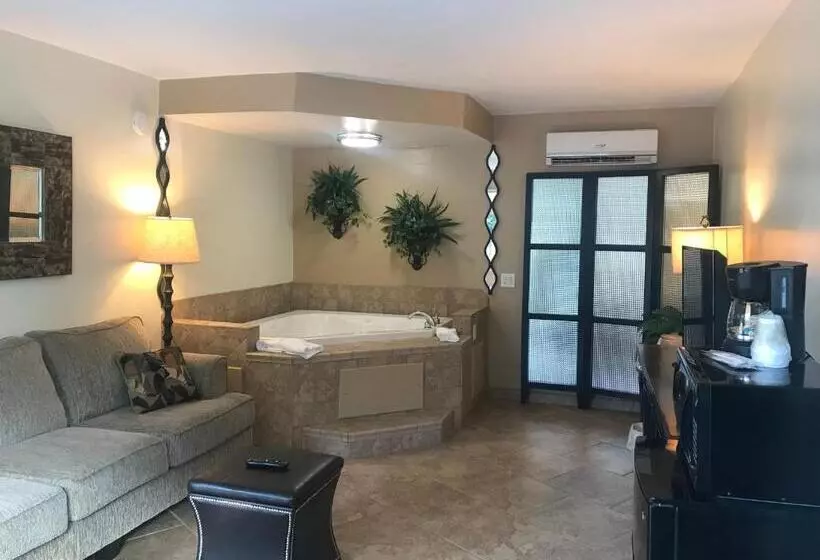 Отель Carmel Inn And Suites Thibodaux