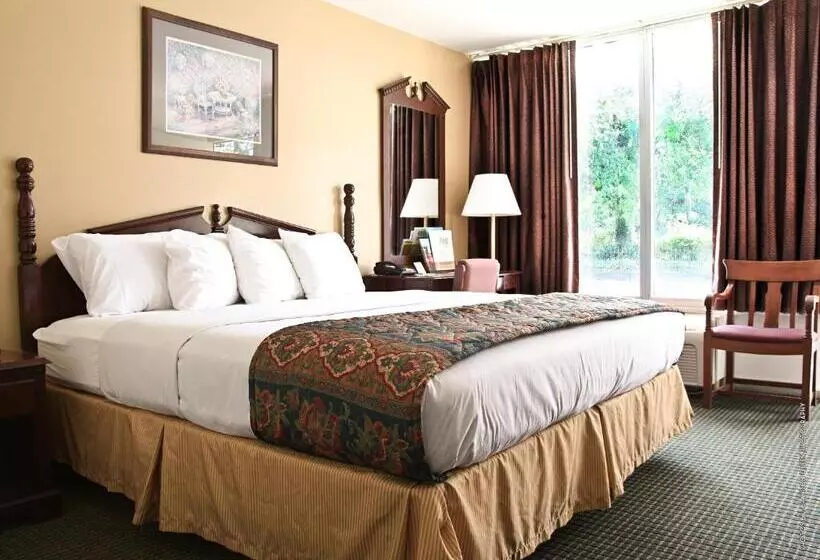 Отель Carmel Inn And Suites Thibodaux