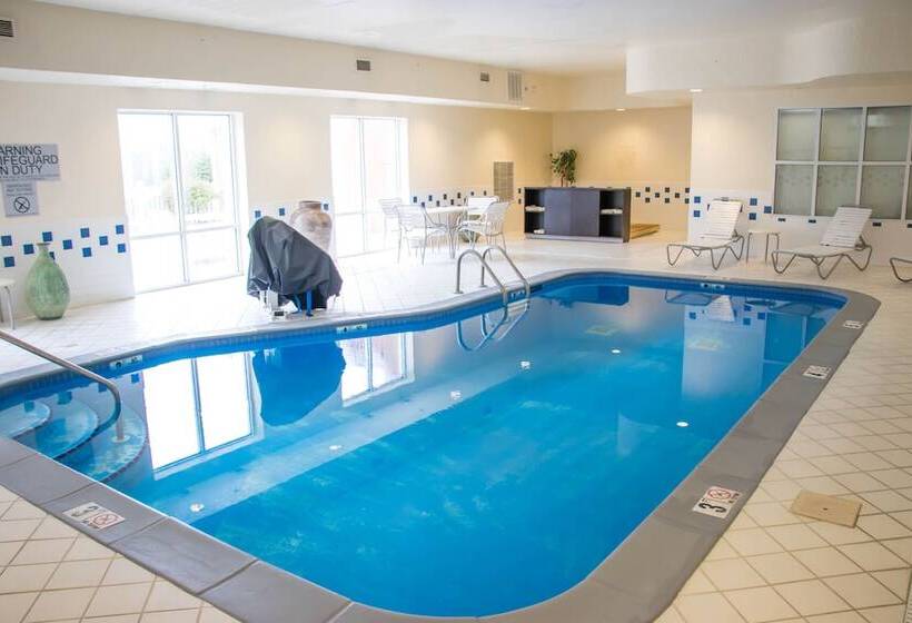 فندق Comfort Inn & Suites