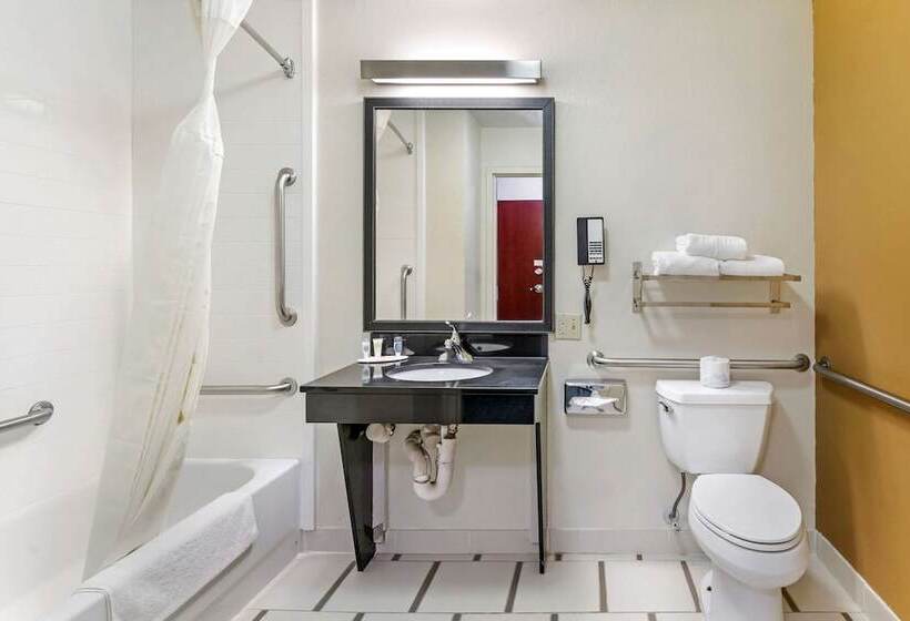 فندق Comfort Inn & Suites