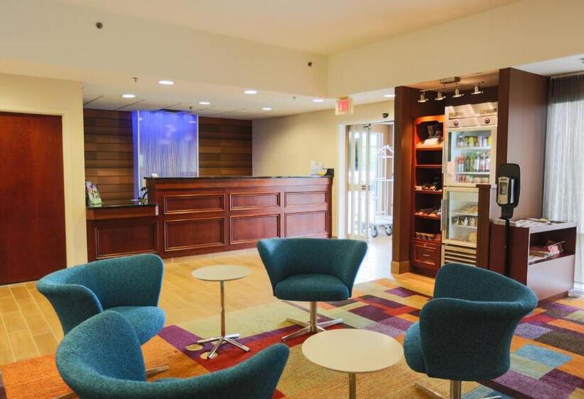 فندق Comfort Inn & Suites