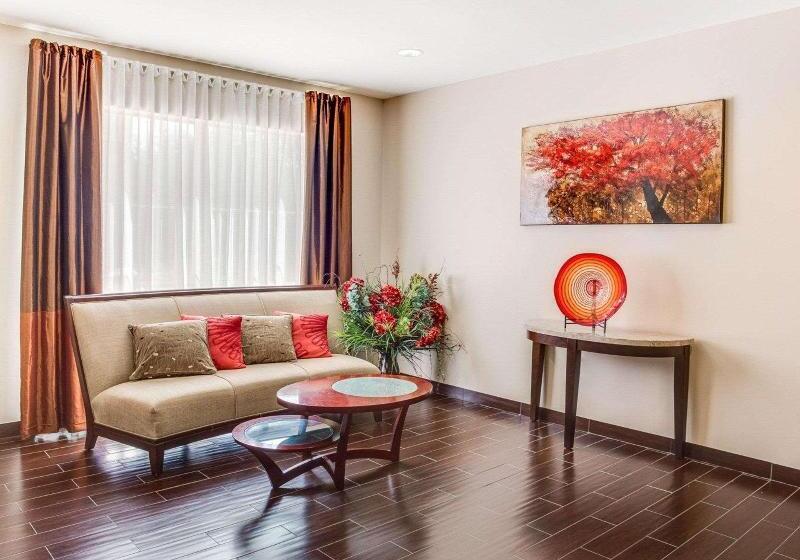 酒店 Comfort Suites Mandeville  Covington