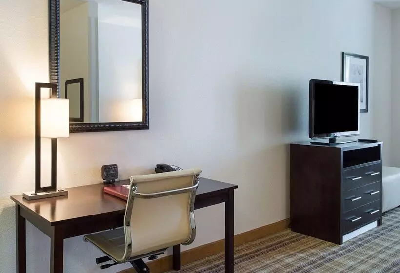 酒店 Comfort Suites Mandeville Covington