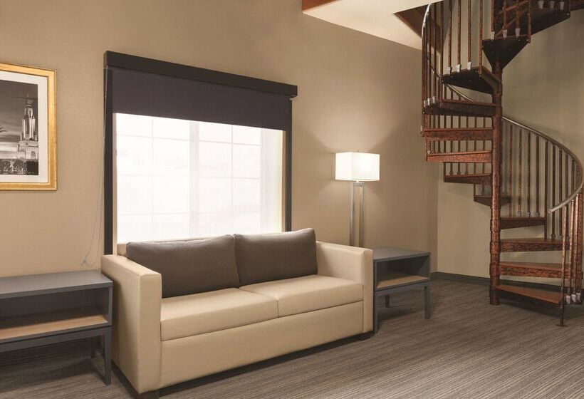 בית מלון כפרי Spark By Hilton Redlands