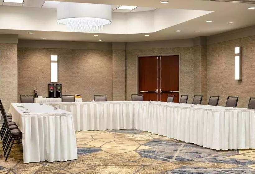 ホテル Courtyard By Marriott Columbia