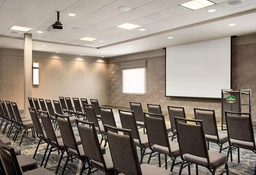 ホテル Courtyard By Marriott Columbia