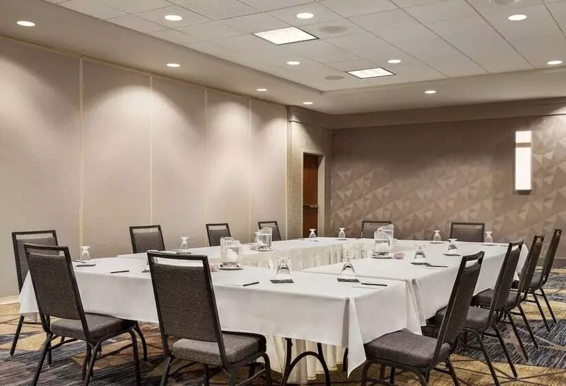 ホテル Courtyard By Marriott Columbia