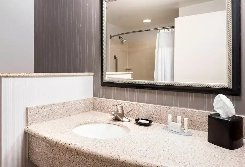 ホテル Courtyard By Marriott Columbia