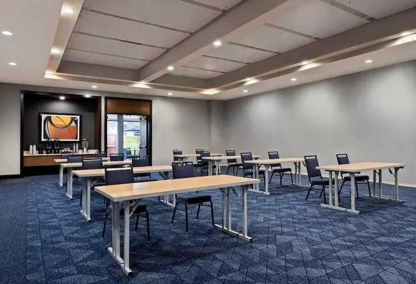 ホテル Courtyard By Marriott San Jose North/ Silicon Valley