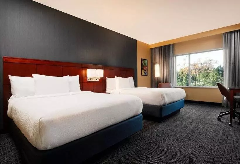 ホテル Courtyard By Marriott San Jose North/ Silicon Valley