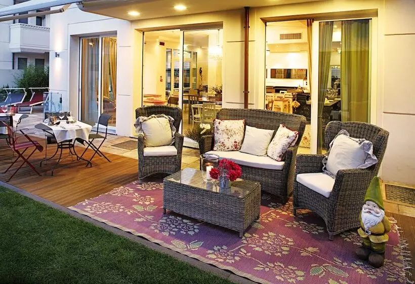 D Place Hotel & Suite