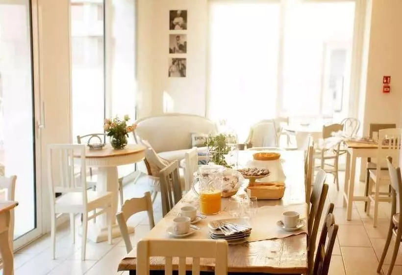 D Place Hotel & Suite