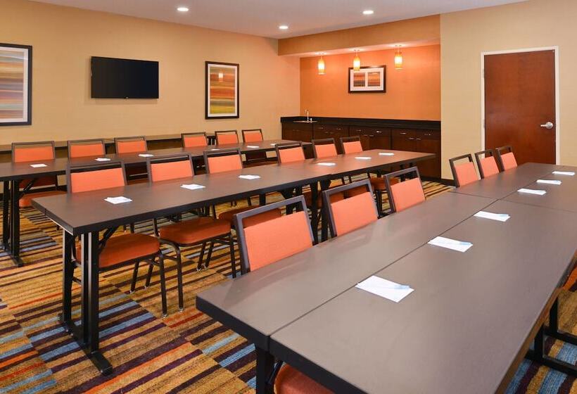 فندق Fairfield Inn & Suites Louisville North