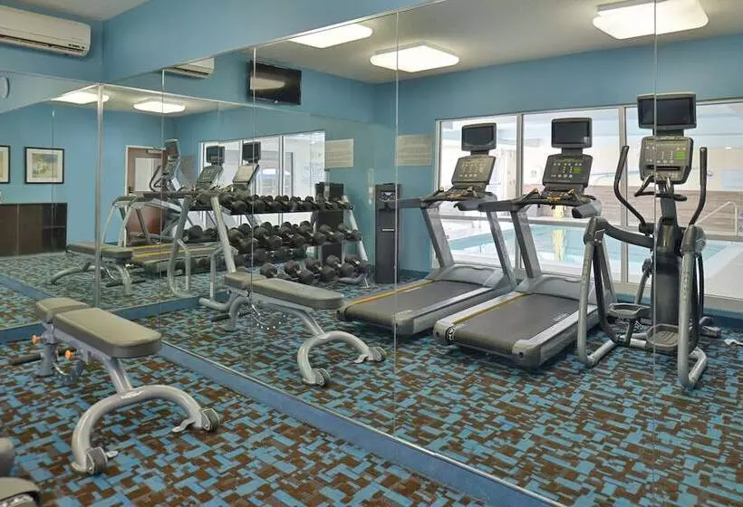 هتل Fairfield Inn & Suites Louisville North