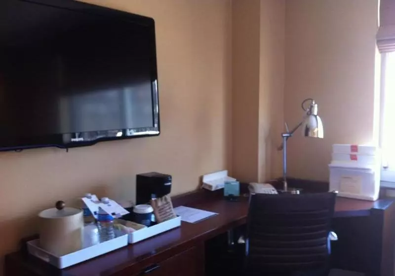 호텔 Four Points By Sheraton Manhattan Soho Village