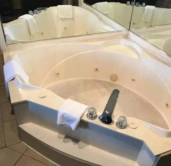 ホテル Home Town Inn