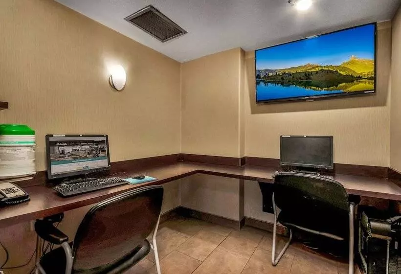 Отель Homesuites By D3h