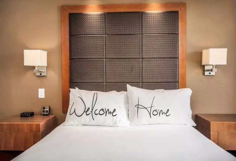 Отель Homesuites By D3h