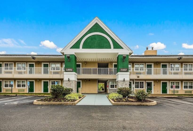 酒店 Hometowne By Red Roof Studios Cincinnati Sharonville