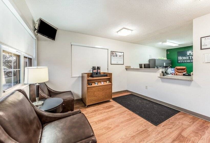 酒店 Hometowne By Red Roof Studios Cincinnati Sharonville