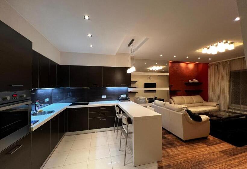 ホテル Kharkovlux