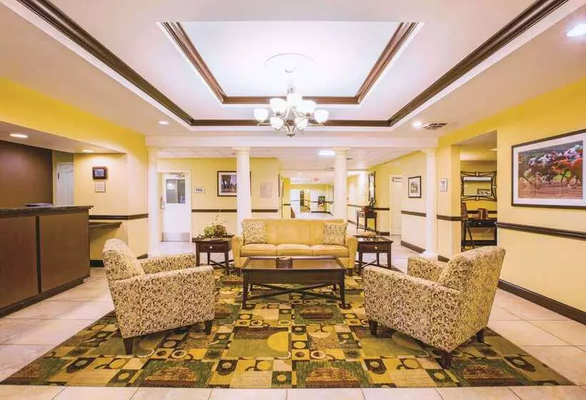 هتل La Quinta By Wyndham Lexington South / Hamburg