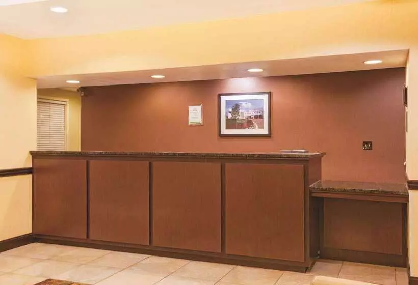 هتل La Quinta By Wyndham Lexington South / Hamburg