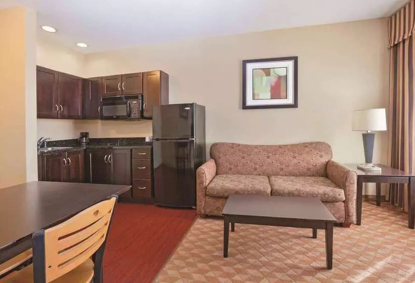 هتل La Quinta By Wyndham Lexington South / Hamburg