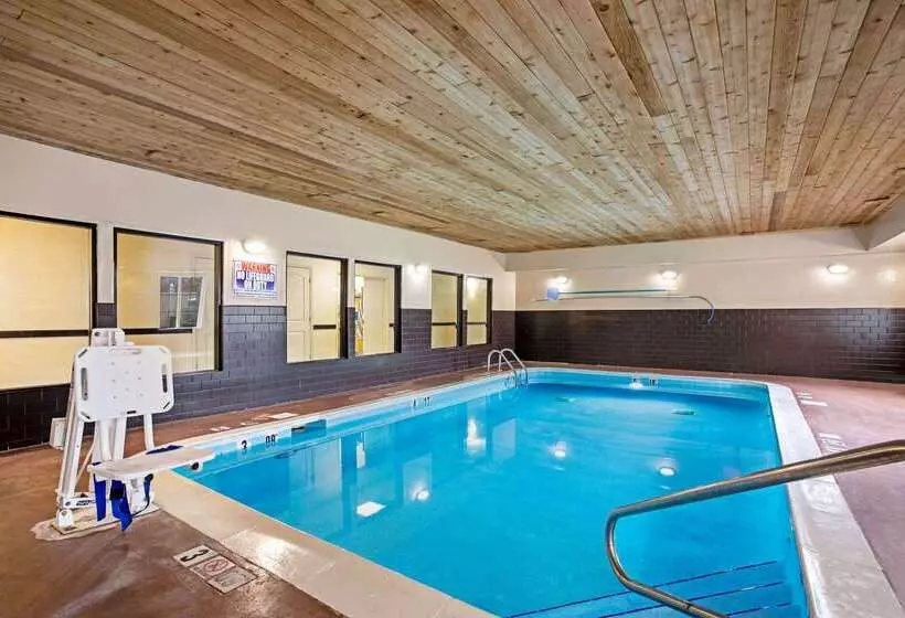 هتل La Quinta By Wyndham Lexington South / Hamburg