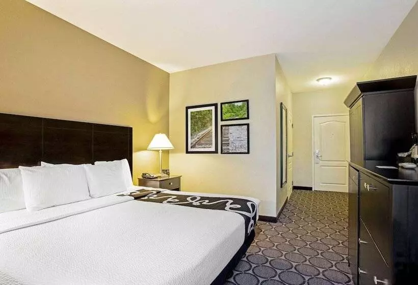 هتل La Quinta By Wyndham Lexington South / Hamburg