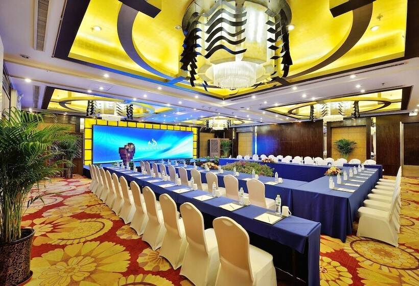 Hotel Luxemon Xinjiang Hongfu