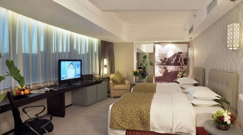 Hotel Luxemon Xinjiang Hongfu