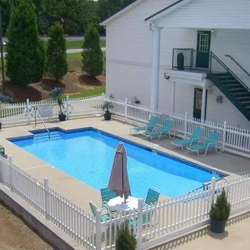 Отель Plantation Inn & Suites Jackson