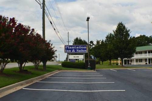 Отель Plantation Inn & Suites Jackson