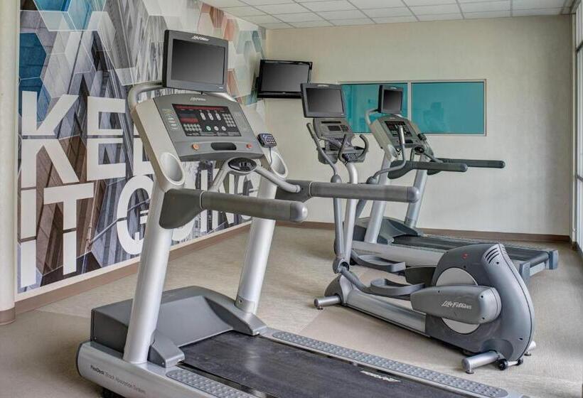 Отель Springhill Suites By Marriott Saginaw